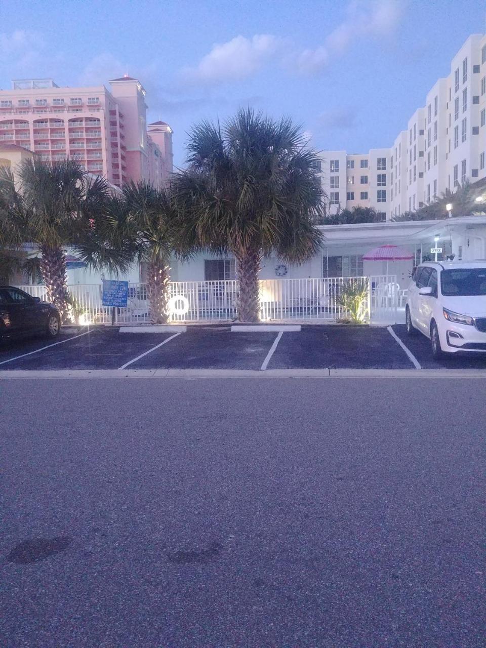 Tropical Sky Ranch Motel Clearwater Beach Exteriör bild